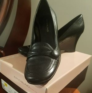 Bandolino Black Leather Wedge